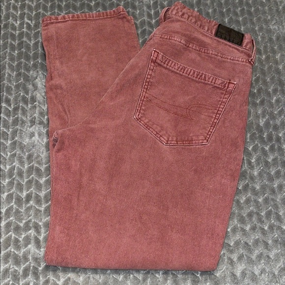 American Eagle Outfitters Pants - American‎ Eagle Mom Jean Corduroy Super Stretch Pants.  Size 6.  Terra Cotta.